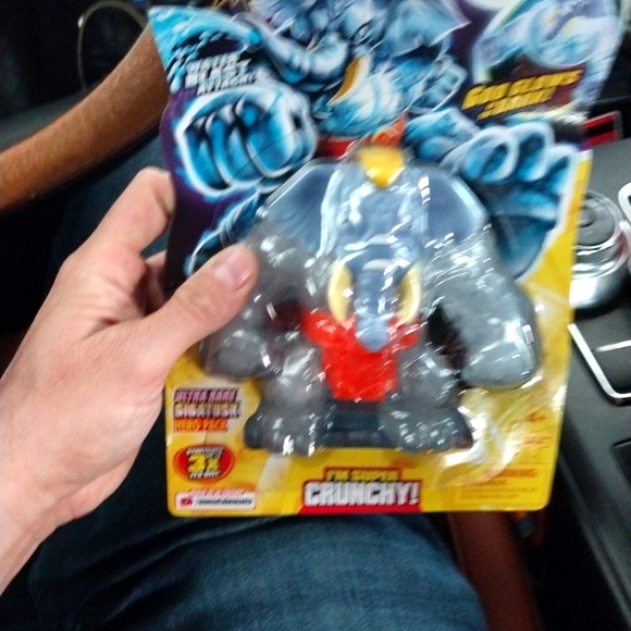 ULTRA RARE GOO JIT ZU GIGATUSK - Picture 1 of 1